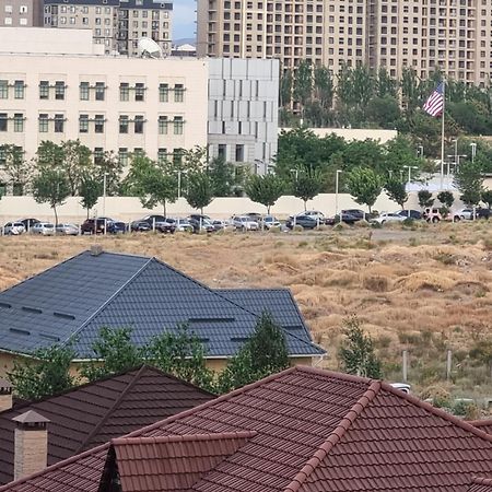 Apartmán Diplomat - 2 Biškek Exteriér fotografie