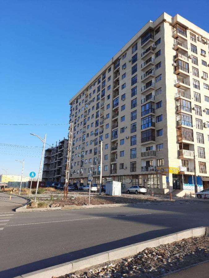 Apartmán Diplomat - 2 Biškek Exteriér fotografie