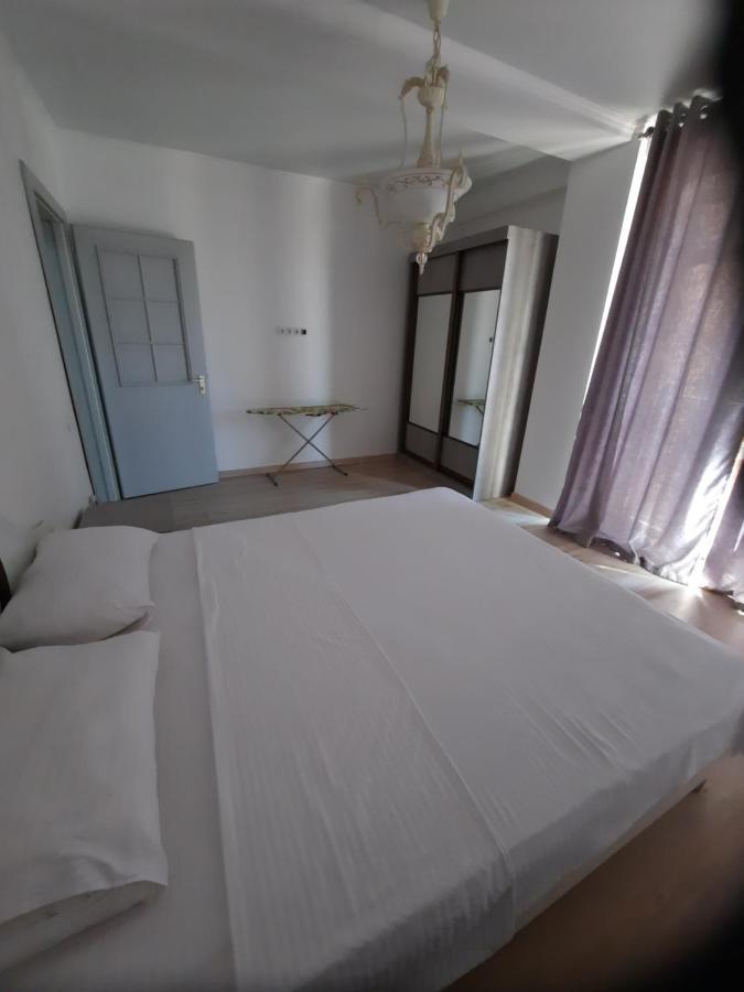 Apartmán Diplomat - 2 Biškek Exteriér fotografie