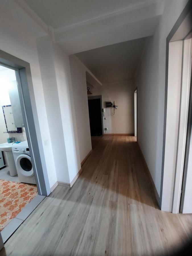 Apartmán Diplomat - 2 Biškek Exteriér fotografie